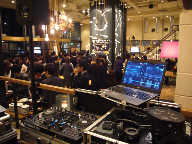 一生DJ宣言。音楽を通じて人を幸せにする仕事です。