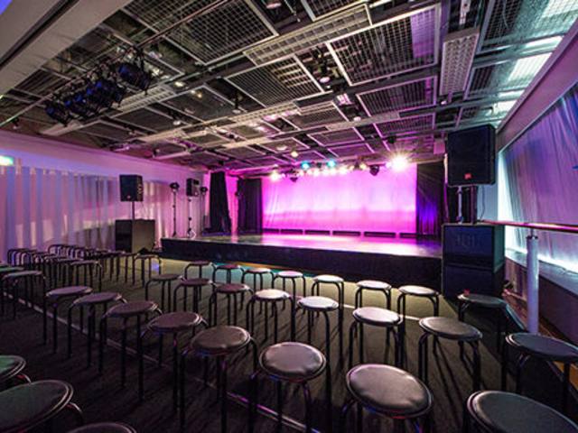 ☆土日祝☆限定!ライブハウスの運営スタッフ募集!